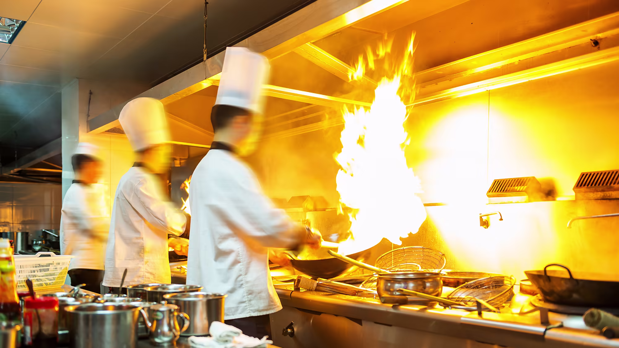 chef-restaurant-kitchen-stove-16x9